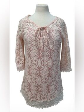 Size M Monoreno Pink Lace Tunic Top